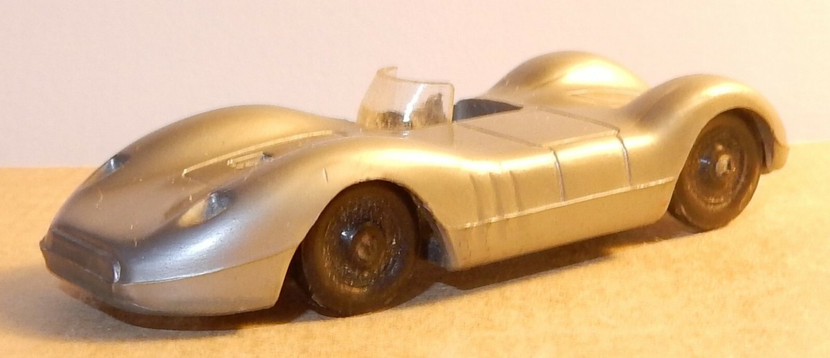 VOITURE MINIATURES MODÈLE Porsche Carrera marque CADUM PAX EUR 1,50