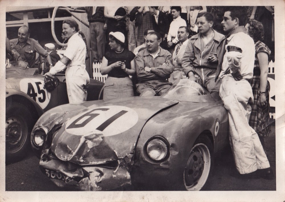 DB SPORTS CAR No.61 CRASHED IN PITS AT LE MANS PHOTO