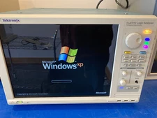 14862 Tektronix TLA 7012 logic analyzer portable mainfram