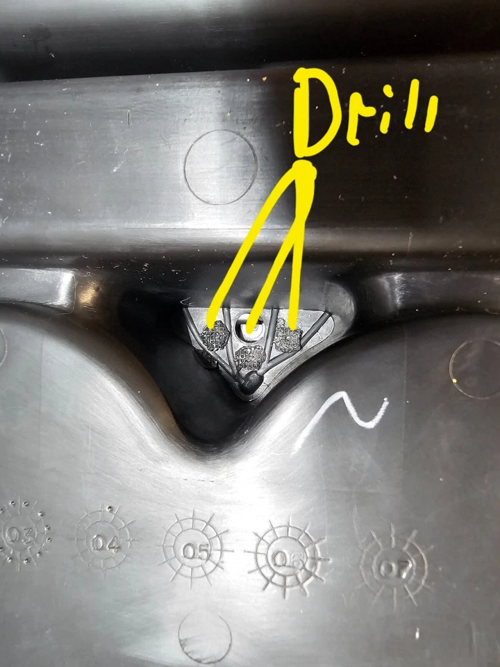 Porta-copo duplo inserção Silverado Sierra Tahoe Suburban Yukon 2003 2004 2005 2006 - Imagem 2 de 3