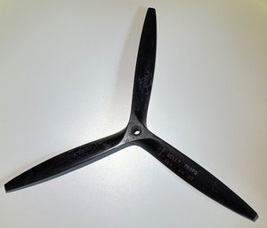 Bolly 10.5 x 6.25 10 1/2 x 6 1/4 3 Blade Carbon Propeller RC Model Airplanes