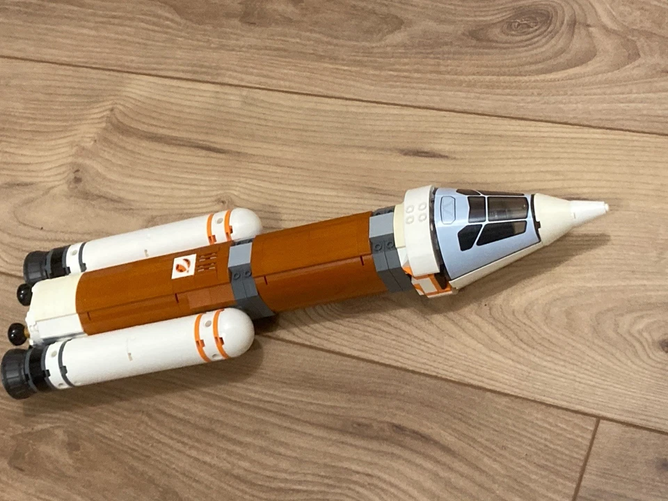 LEGO City 60228 La fusée Spatiale Géante Mars Mission Lunar Mission - Photo 3/4