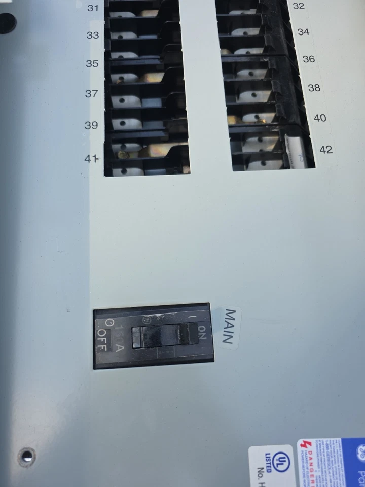 GE Panelboard AQF3422ABX 225 Amp Main Breaker 208/108 V 3 Phase 4 Wire - Image 2 of 4