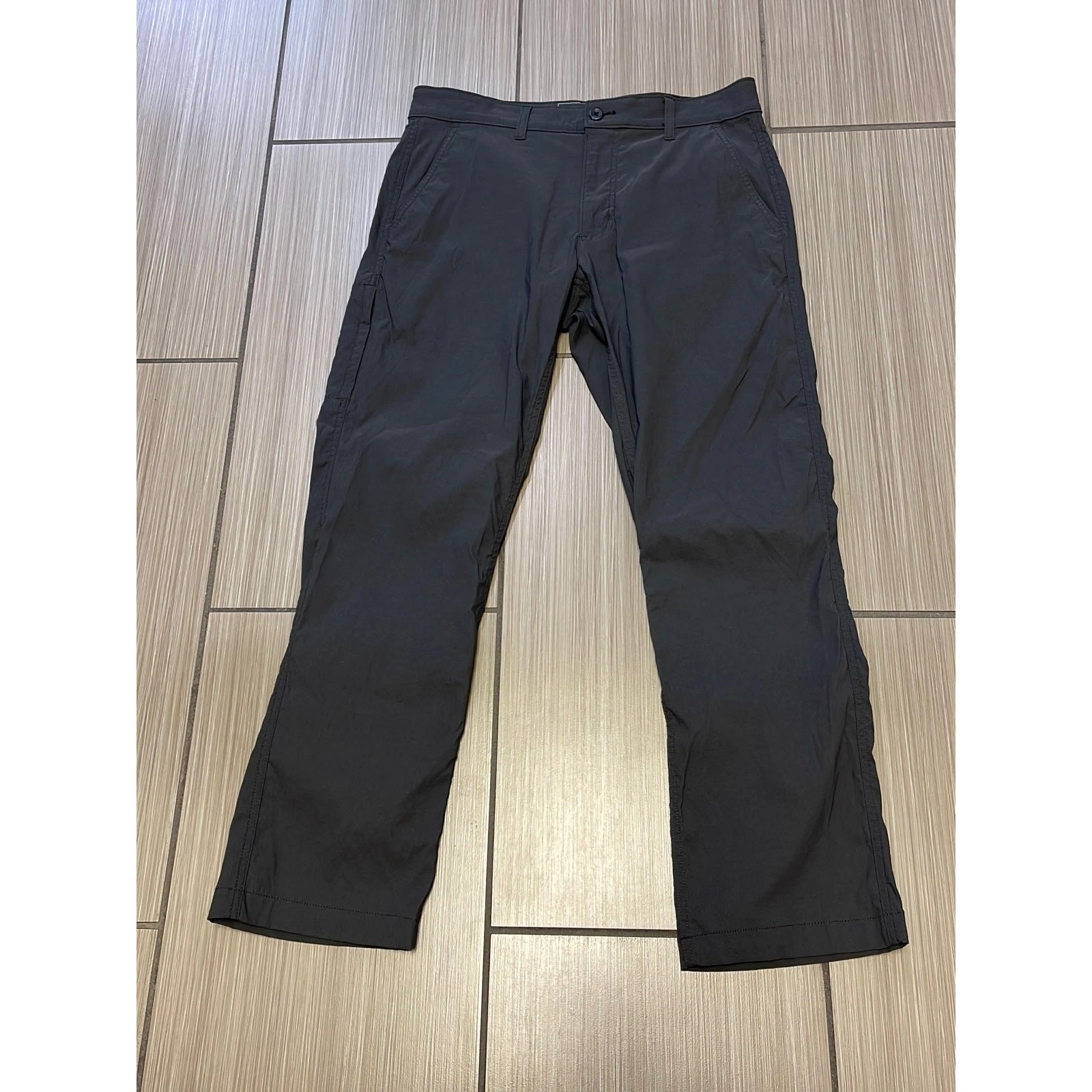 Athleisure tactical gorpcore outdoor hiking Eddie Bauer cargo pants Mens 34x29