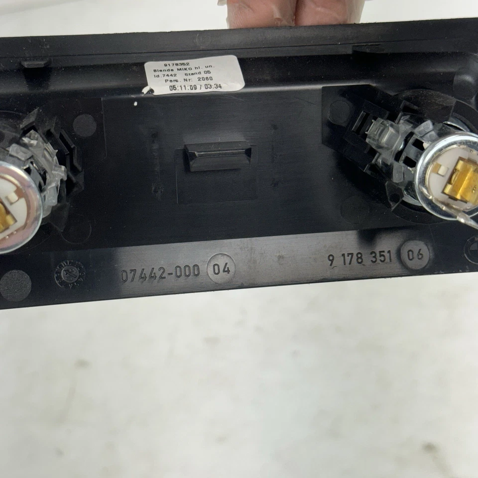 BMW F07 550i 535i GT 2010 2011 2012-2017 consola central inferior trasera moldura OEM Foto 4 de 4