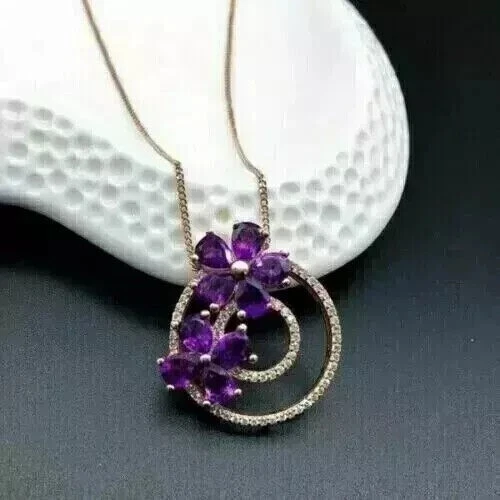 Bonito colgante para mujer de amatista simulada corte pera de 2 quilates enchapado en oro rosa de 14 quilates Foto 3 de 3