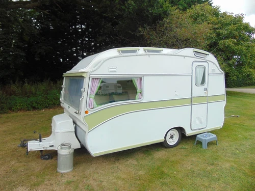 VINTAGE, CLASSIC CARAVAN OUR ROSE IS ON THE MOVE TO NEW PASTURES - Picture 1 of 12