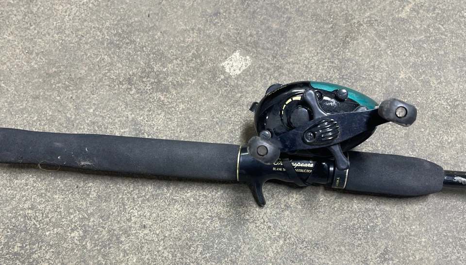 Shakespeare Ranger Graphite Composite SRBC 100/60.1MH & Reel - Image 3 of 4