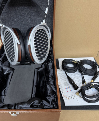 Hifiman HE1000se Planar Magnetic Headphones