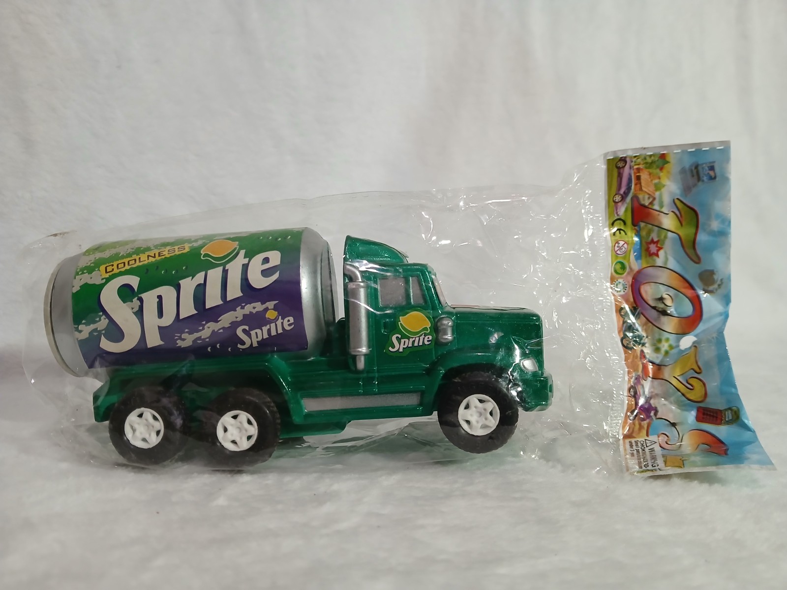 Sprite Tanker Truck Green/White Plastic Model Toy
