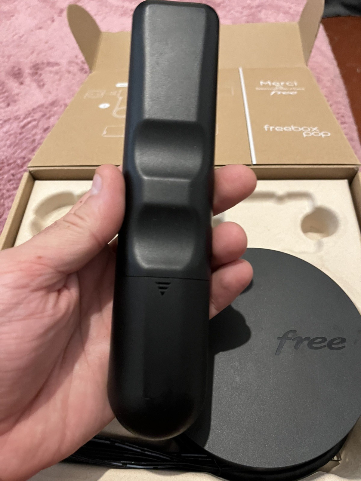 리모컨이 포함된 FREEBOX POP 플레이어 디코더 2