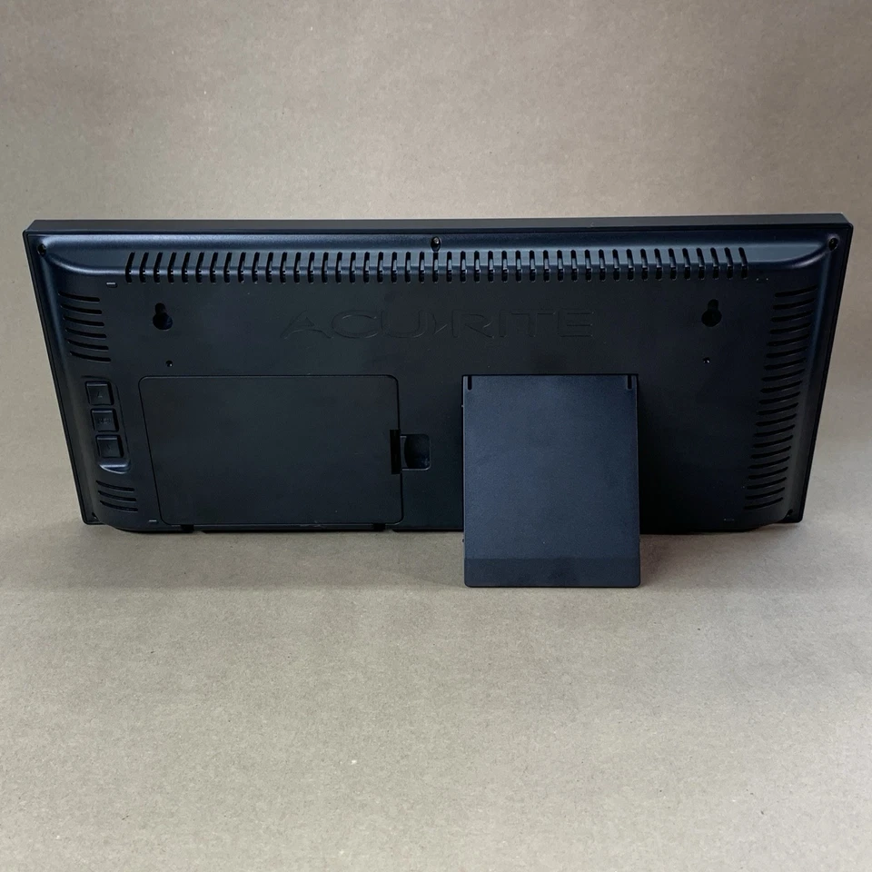 Acurite 76100M Oversized 18" LED Clock with Temperature and Date Tested Works - Image 4 of 4