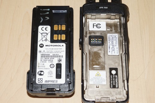 Motorola XPR7550 VHF MotoTrbo Talkie mit Akku, Impres Ladegerät AAH56JDN9KA1AN - Bild 5 von 9