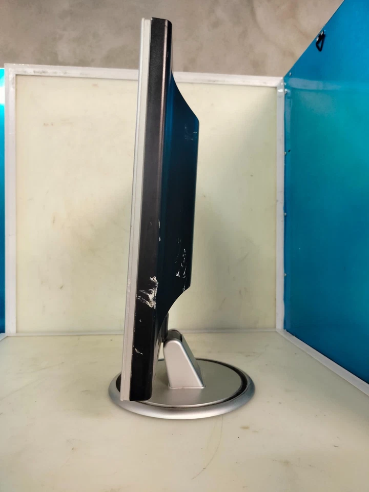 Philips 170S5 LCD Monitor – 17" – defekt / Ersatzteile (L10 1157) - Bild 4 von 4