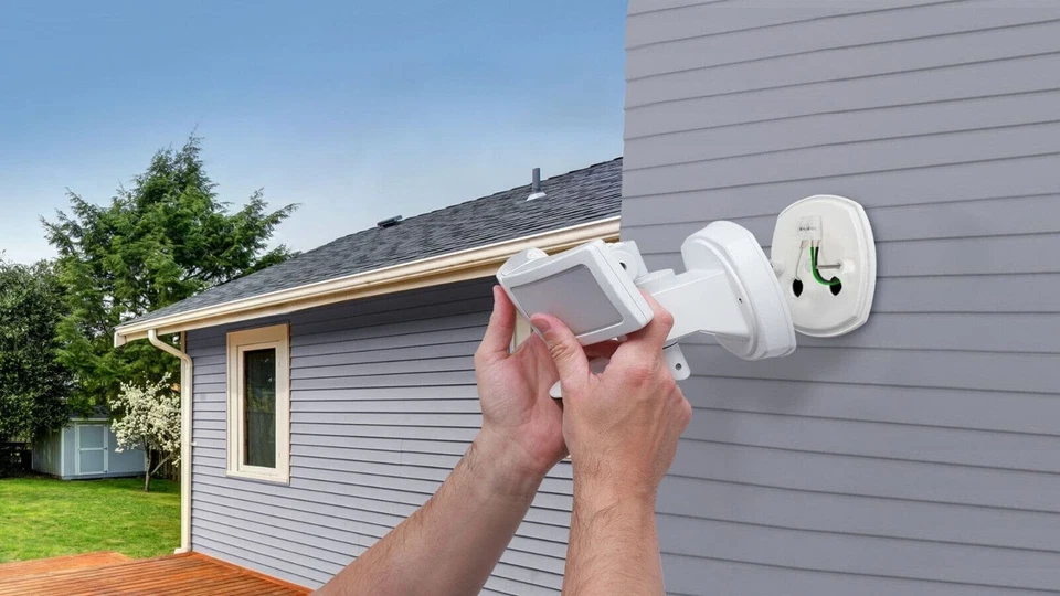 Feit Electric LED 1080P HD Smart Flood Light Security Camera - Image 2 of 4