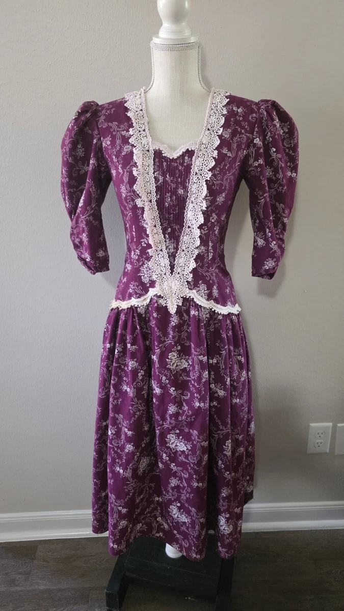 chinese dress ladies Amazon.com: Wellwits Women's Floral Lace Illusion 1950s Vintage Gothic Dress  Purple L : Clothing, Shoes & Jewelry main image 1