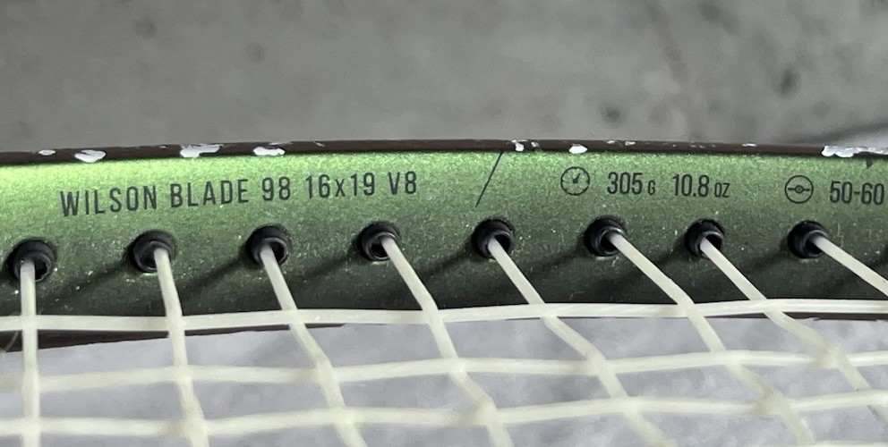 Wilson Blade 98 (16x19) V8 4-1/4