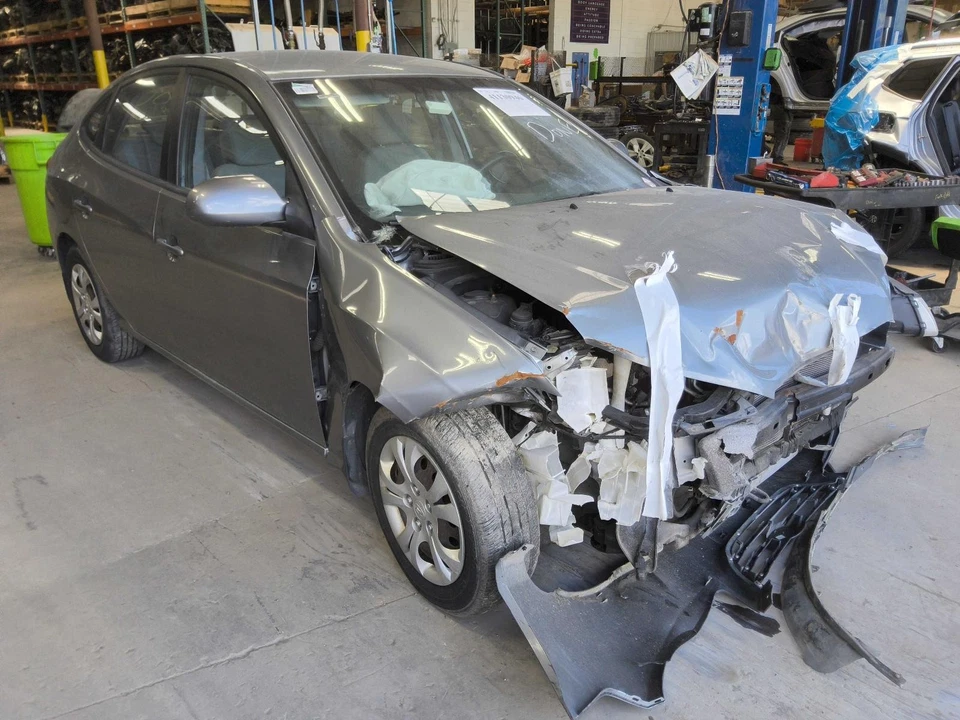 Espejo retrovisor interior delantero central usado se adapta a: Hyundai Elantra SW 2010 sin ga Foto 3 de 4