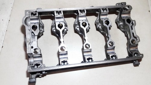 Volkswagen Passat 2006 Cylinder Heads and Head Covers (ROCKER VALV #1018044-09
