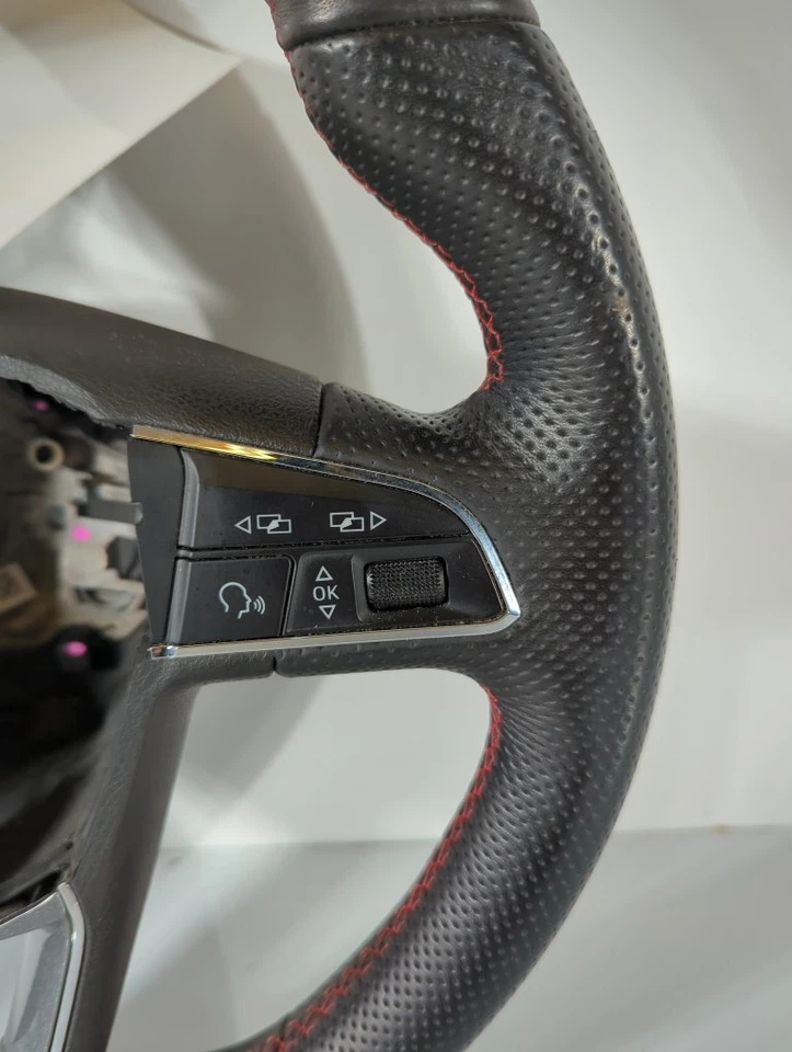 Seat Ibiza Mk4 Tsi 2015-2017 Steering Wheel With Multifunctions 5F0419091R O33 - Image 3 of 4