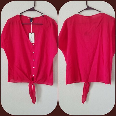 UNIVERSAL THREADS Red Button front V neck Lightweight Crop Top Size SMALL**NEW*