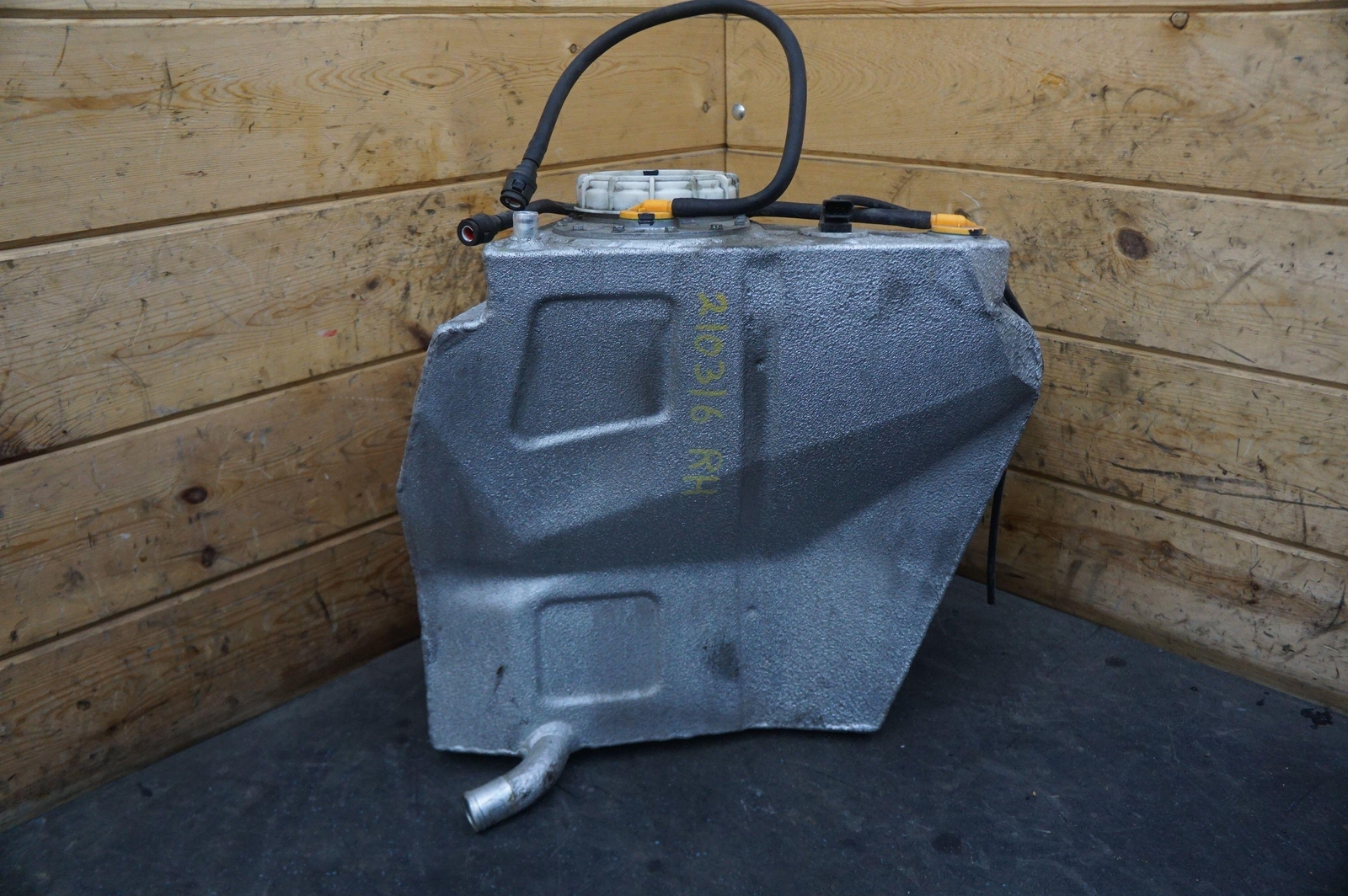 Right Side Gasoline Fuel Tank 179624 181338 Ferrari 360 Modena & Challenge