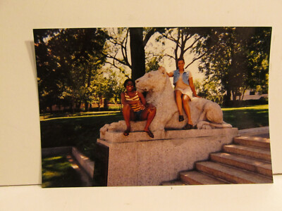 VINTAGE FOUND PHOTOGRAPH COLOR ART OLD PHOTO BLACK WOMEN WOMAN LION STATUTE PIC