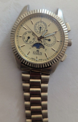 RETRO TRIPLE CALENDAR MOON PHASE SWISS MEN'S QUARTZ WATCH