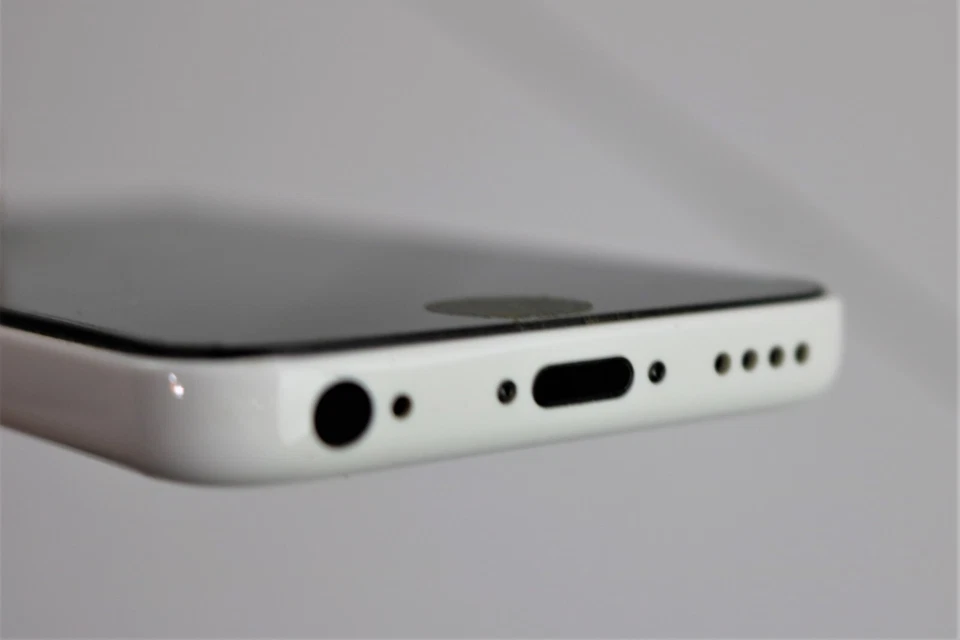 Apple iPhone 5c-32GB - белый (Verizon) A1532 (CDMA + GSM) - Изображение 2 из 4