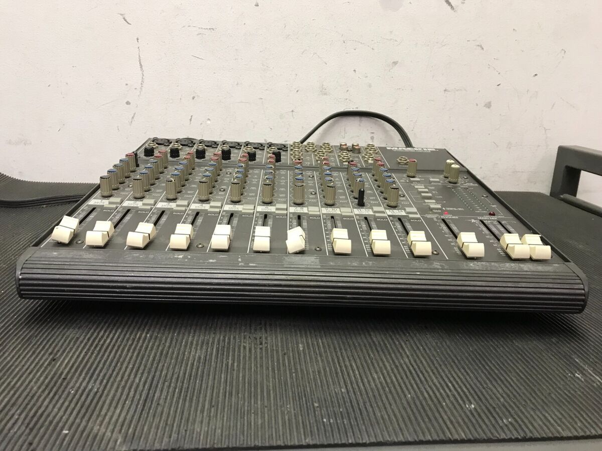MACKIE Micro Series 1402-VLZ Low Noise High Headroom 14-Ch MACKIE Micro Series 1402-VLZ Low Noise High Headroom 14-Ch
