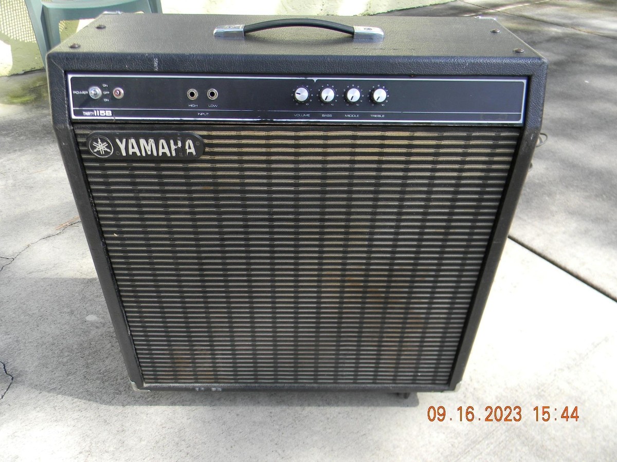 Yamaha Thirty 115B Combo Bass Amp, 15 Inch Speaker, Works Great