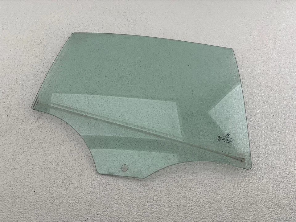 07-11 Bmw 325I 328I 355I E90 Puerta trasera derecha pasajero ventana vidrio OEM Foto 2 de 4
