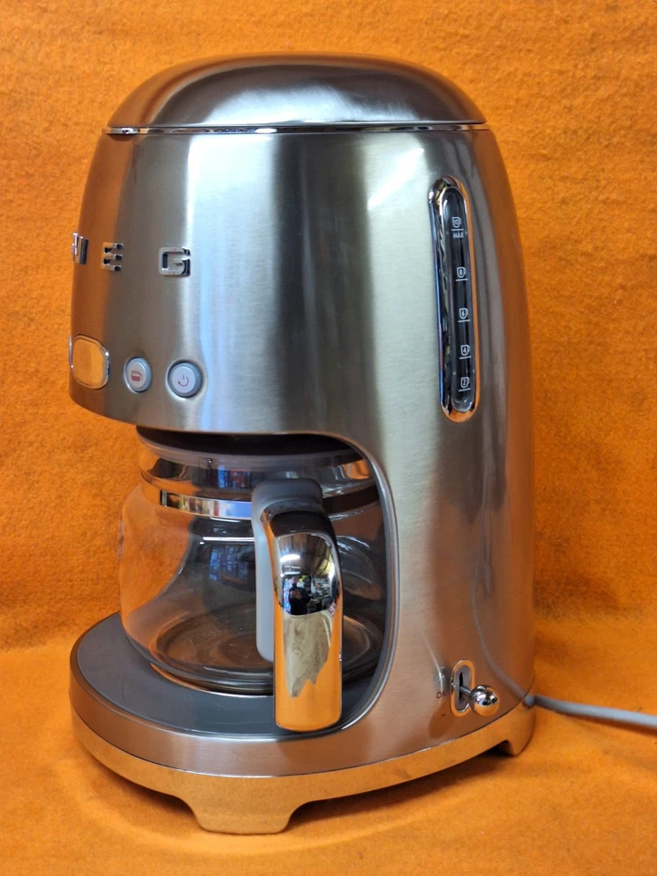 Smeg Drip Filter Coffee Machine Digital Display DCF02SSUK In Stainless Steel - Image 3 of 4