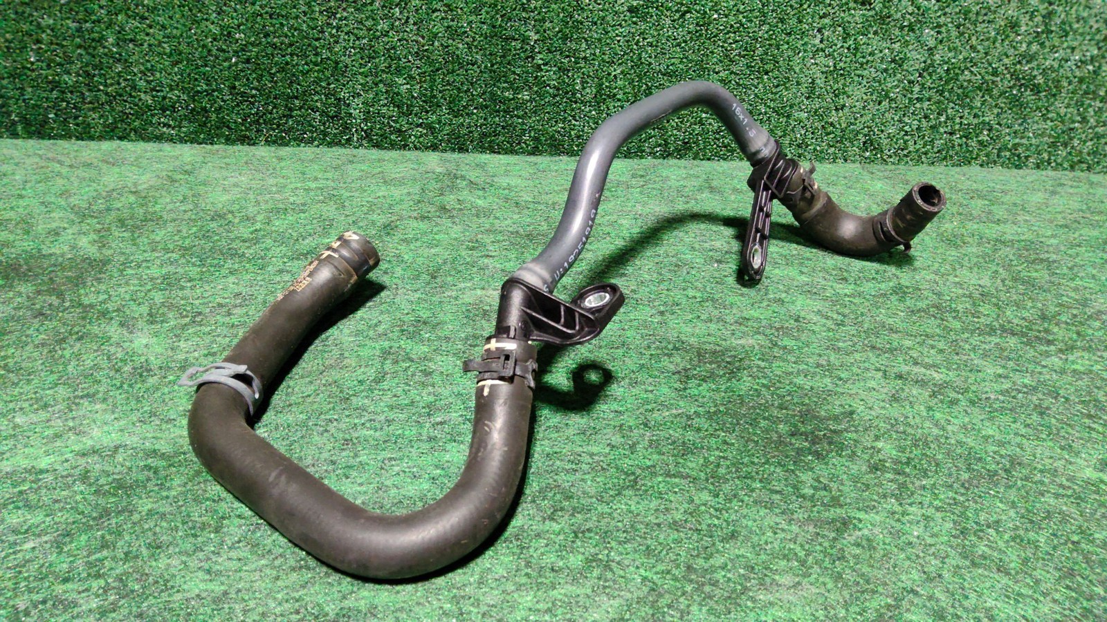 2015-2020 Audi A3 Quattro Coolant Hose Oem 5q0121058ae 06k121085m