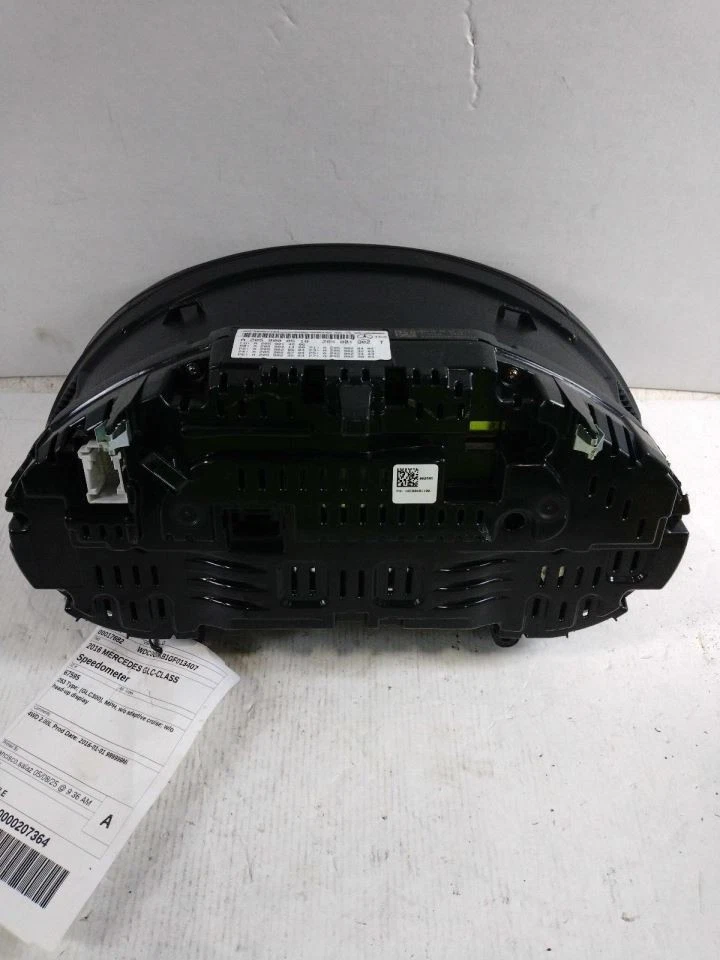 Speedometer 205 Type C300 MPH ID 2059000518 Fits 16-17 MERCEDES C-CLASS 452750 - Image 2 of 4