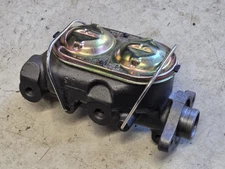 CHEVROLET CORVETTE 1967-1976 MASTER CYLINDER FOR POWER BRAKE C2 AND C3
