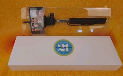 Mary Kay Glow And Tell Selfie Stick 3ft Extendable Adjustable