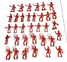 lot 35 Brown MPC Cowboy Figures 9 poses plastic Clean Gun Rifles Lariats Satchel