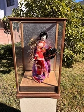 Vtg Japanese Luxury Geisha or Fujimusume doll Yoshitoku, Tokio 1711 Glass Case