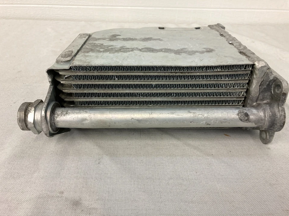 Porsche 911 Behr 1965-1971 enfriador de aceite 901.107.041.02 Foto 3 de 4