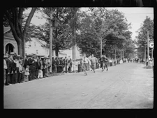 8" x 10" Photo Start of the two-man wheelbarrow and barrel race. Fair at Albany,