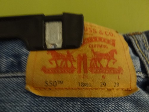 Levi's 550 Relaxed Big Boys Jeans 18 reg - measures 28" x 26" - Picture 3 of 7