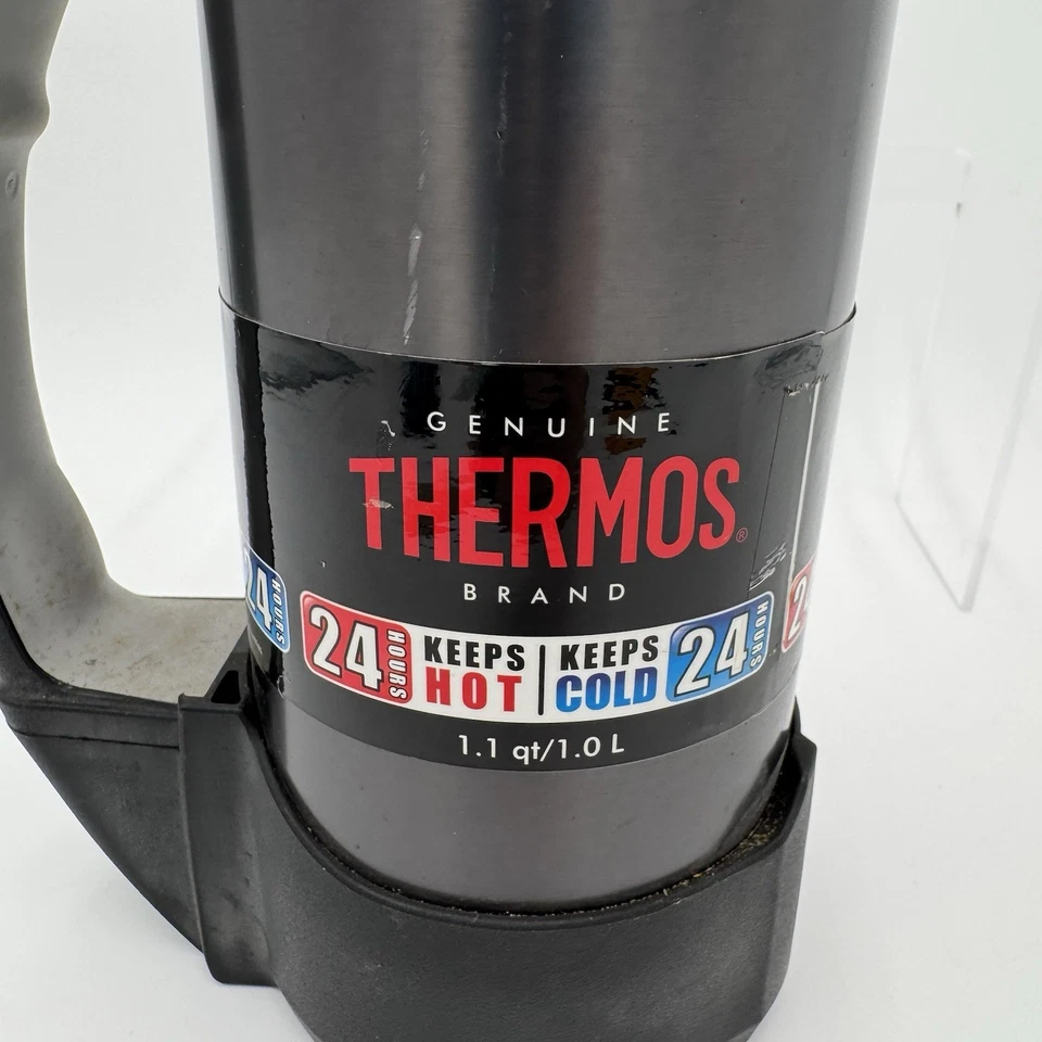 Termo 1.1 Cuarto Resistente Negro Gris Mango Taza Desmontable Usado Foto 4 de 4