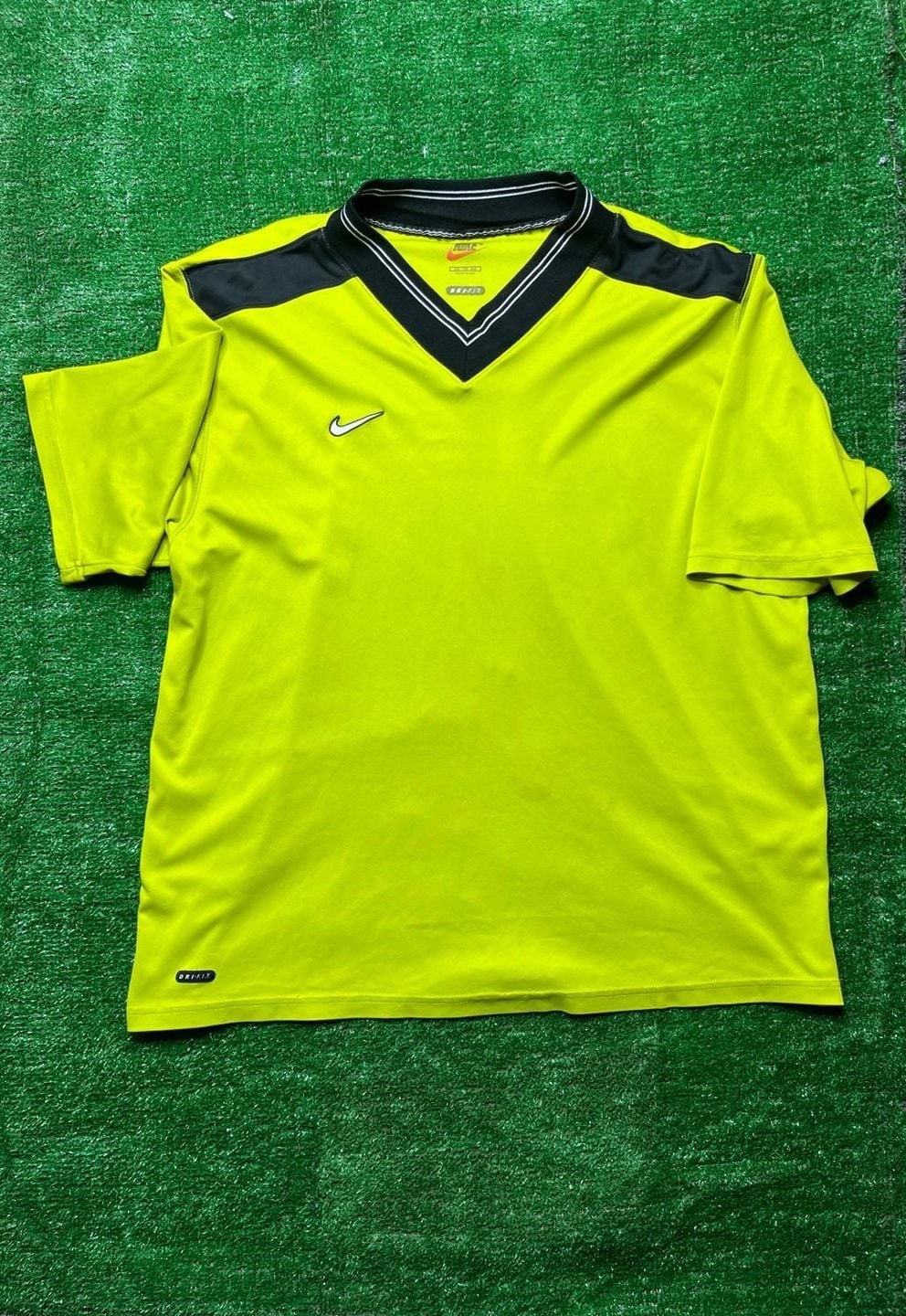 Vintage Nike Dri-Fit V-Neck Soccer Jersey Yellow Black Men's XXL