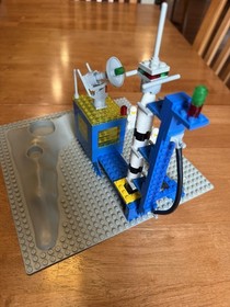 Vintage LEGO 483 Alpha-1 Rocket Base Classic Space Complete 3 Astronauts