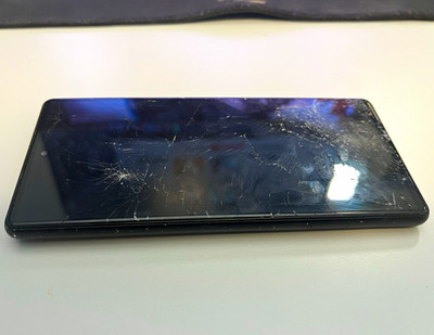 Google Pixel 6 Pro 128GB Schwarz   Defekt / Display/Glas gesprungen
