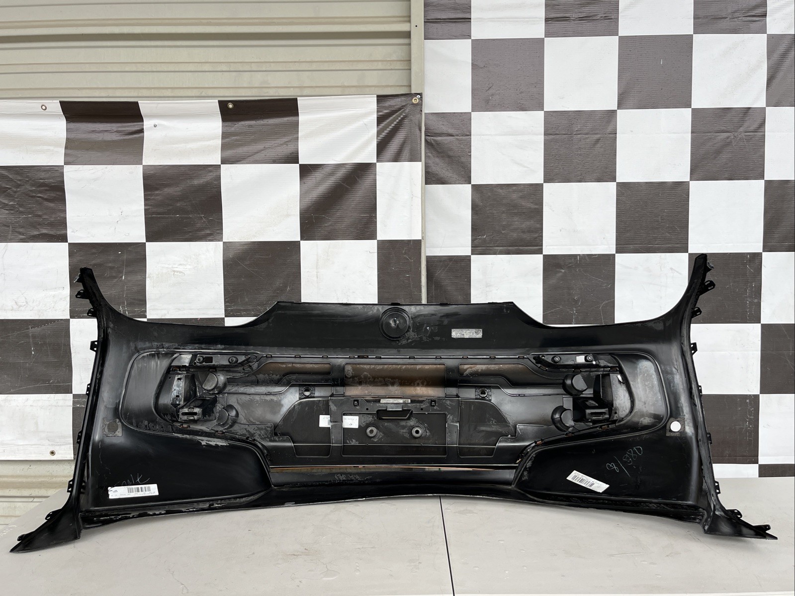 2014 2015 2016 2017 2018 2019 2020 Bmw I8 Rear Bumper Cover Used Oem 7336298