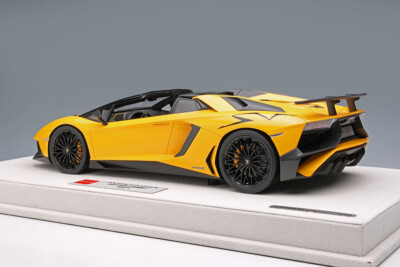 EIDOLON 1/18 Lamborghini Aventador LP750-4 SV Roadster 2015 Yellow