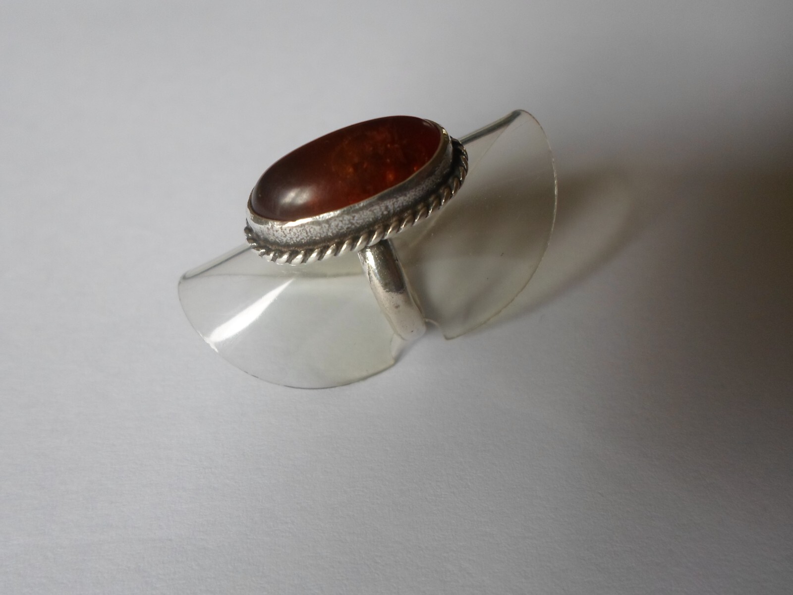 solid silver ring, amber shuttle, chiseled outlin… - image 7