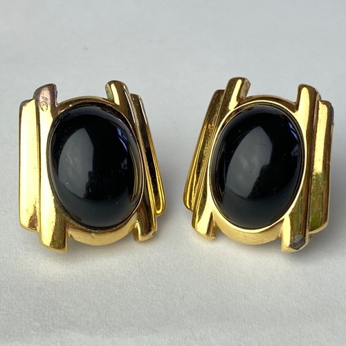 CROWN TRIFARI Gold Tone Clip Earrings Abstract Black Cabochon Modernist - Picture 1 of 11